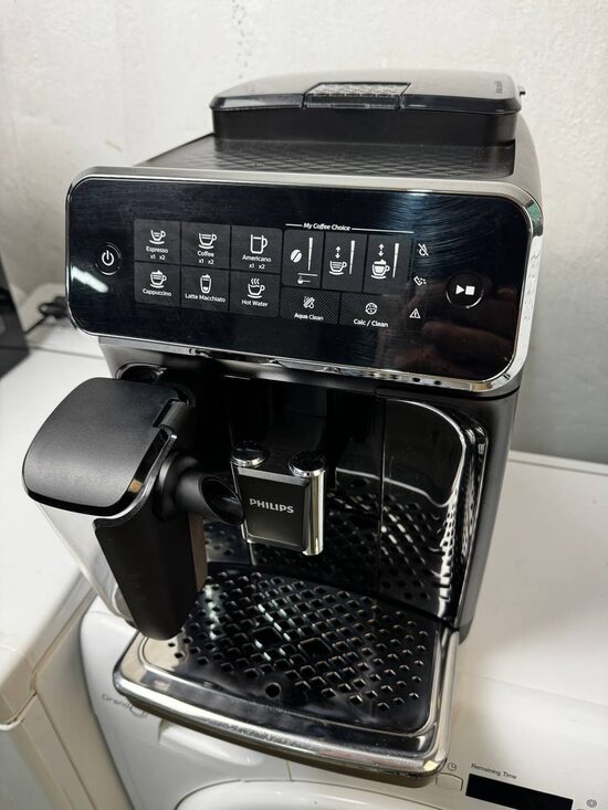 Ekspres do kawy PHILIPS LatteGo 3300 – POWYSTAWOWY